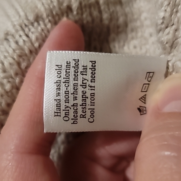 ⭐️Coldwater Creek knit vest sz M womens, washable acrylic/wool, taupe and gray - Picture 5 of 12